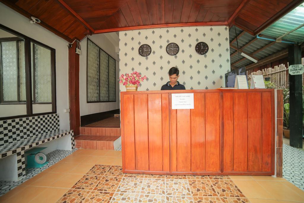 Maylay Guesthouse Vang Vieng Esterno foto
